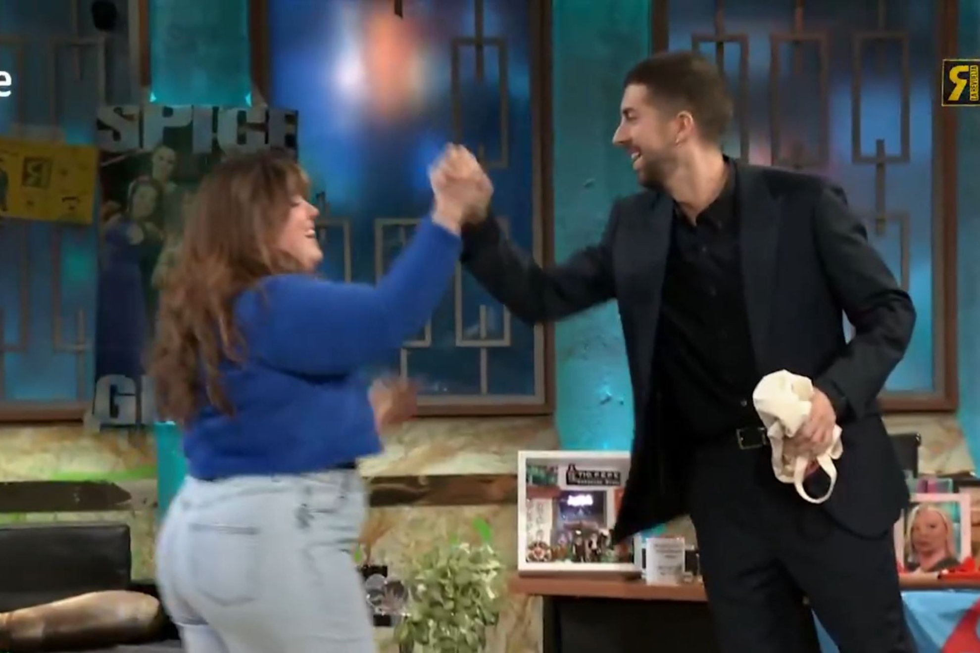 尽管顶级联 尽管顶级联