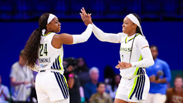 女性遭受家 女性遭受家